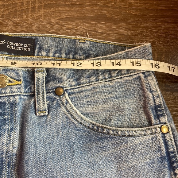 Men's Pre Owned George Strait Cowboy Cut Wrangler Light Blue Jeans - Picture 4 of 13